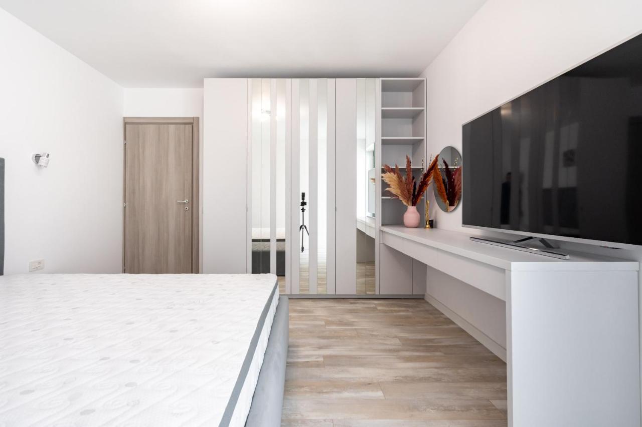Central Apartment Diamond Бухарест Экстерьер фото
