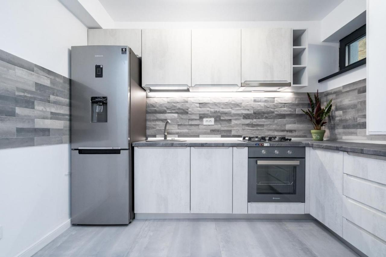 Central Apartment Diamond Бухарест Экстерьер фото